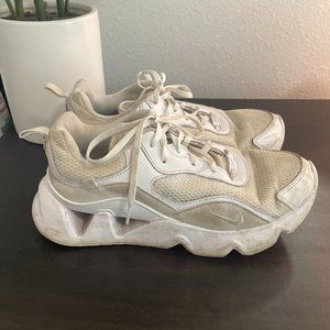 Nike RYZ 365 2 White (Women's) size 8.5